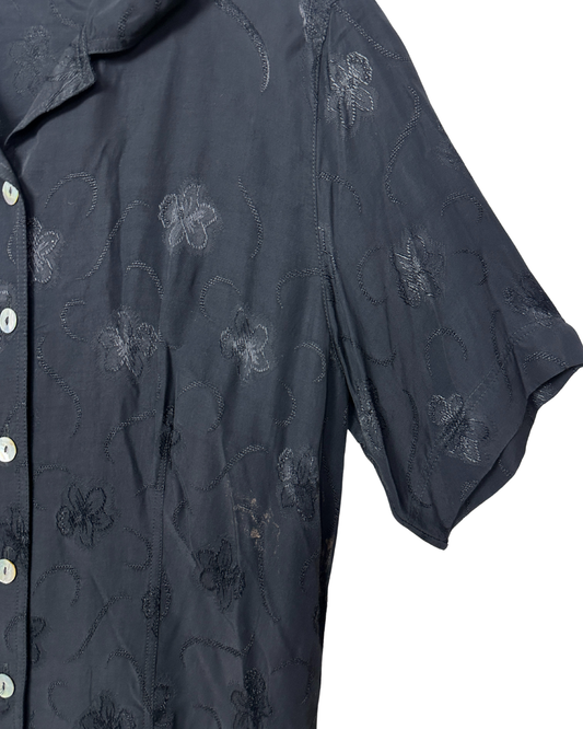 Women's Embroidered Floral Shirt Medium