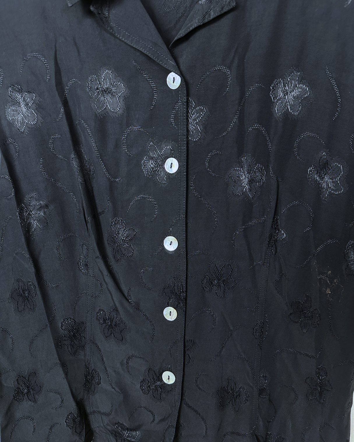 Women's Embroidered Floral Blouse Medium