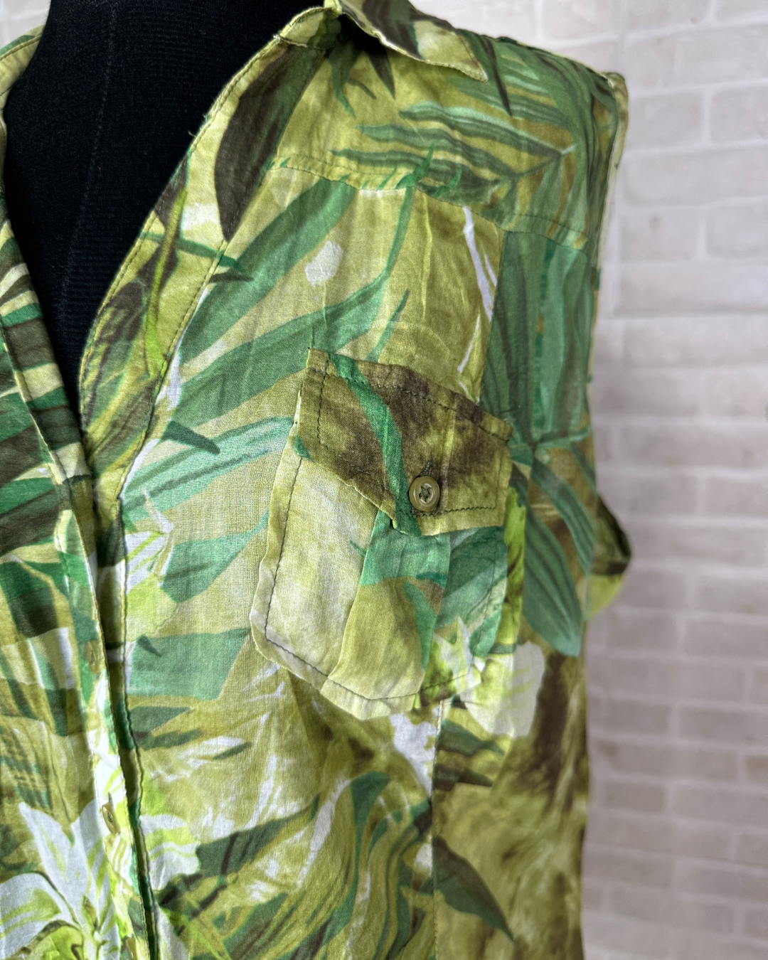 Patrice Bréal Tropical Leaf Sleeveless Women's Shirt – Size 44