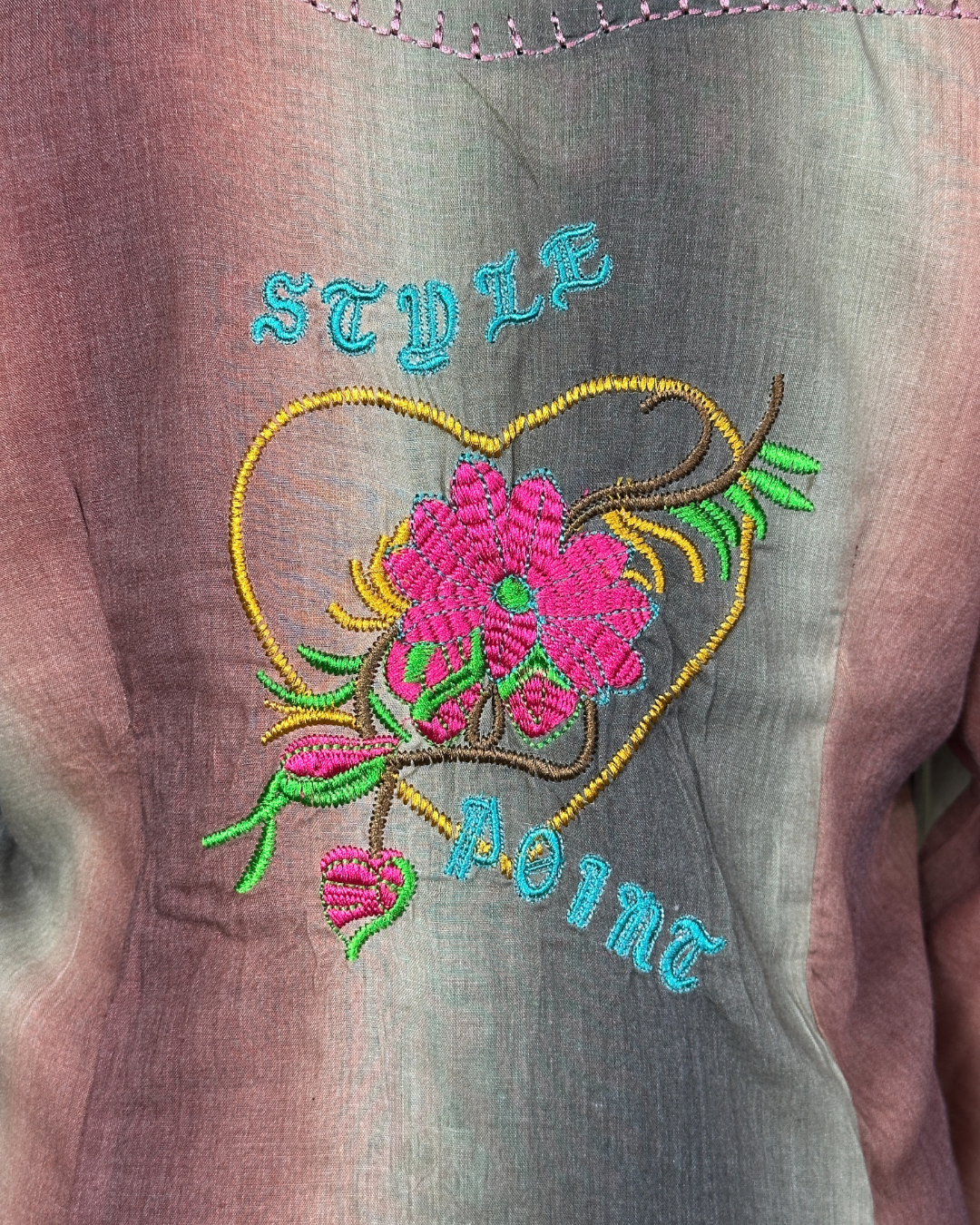 DIYUSI Women's Fitted Shirt with Back Embroidery