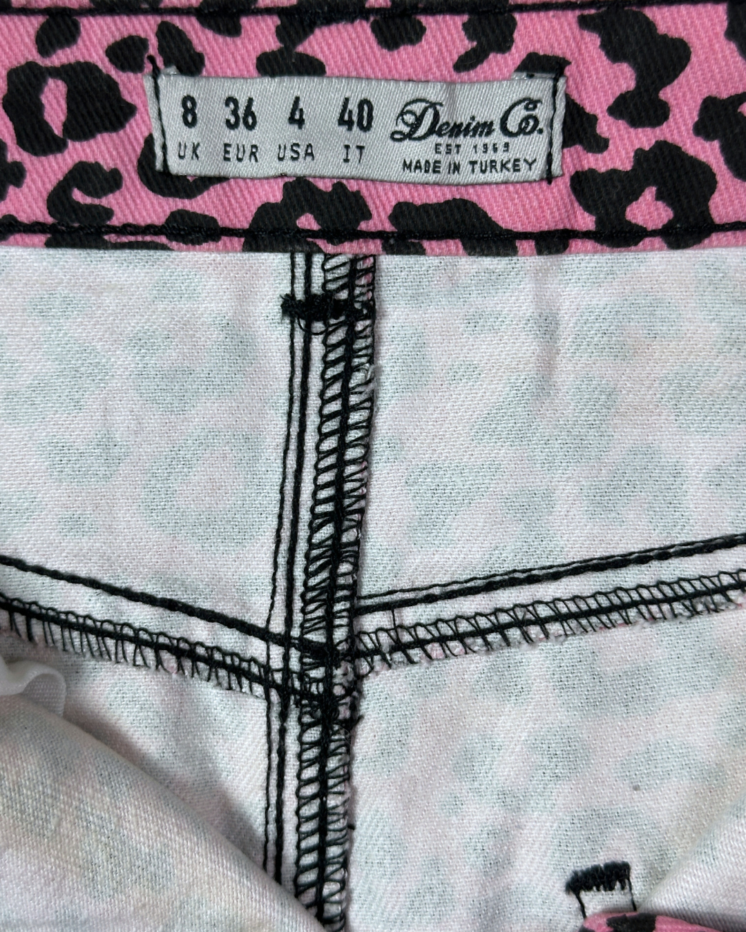 Vintage 2000s Leopard Print Mini Skirt