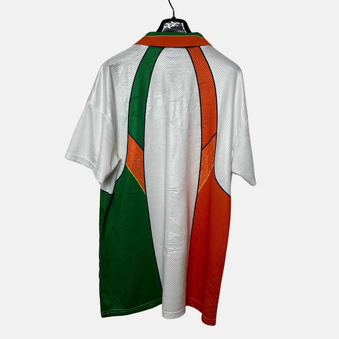 Retro 1994 Umbro Ireland National Team Away Jersey