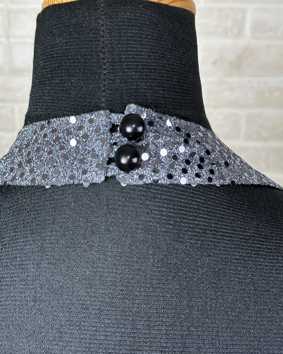 Montego Silver Sequin Halter Top – XS/S