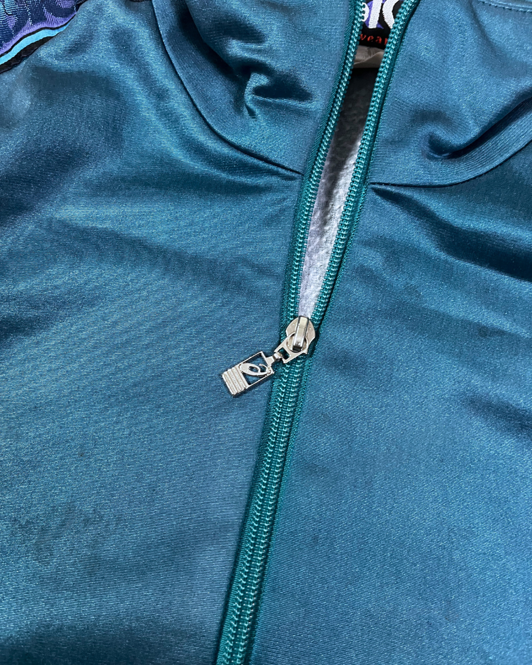 Vintage Asics Windbreaker - Medium