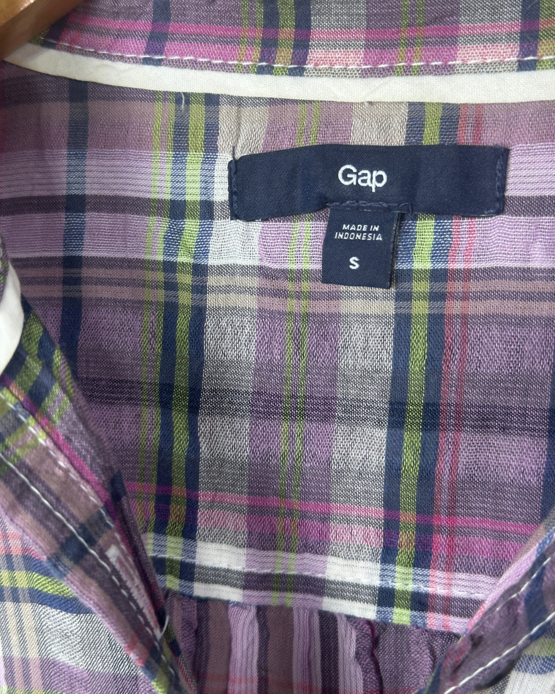 Gap Plaid Women's Shirt - Small