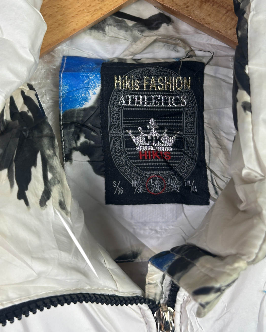 Hikis Athletics Women's Puffer Jacket Large