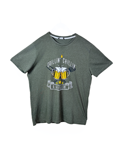Grillin' Chillin' n Refillin' Graphic T-Shirt XL
