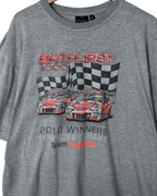2010 Team Vodafone Bathurst 1000 Winners Tee – XL - Funkify