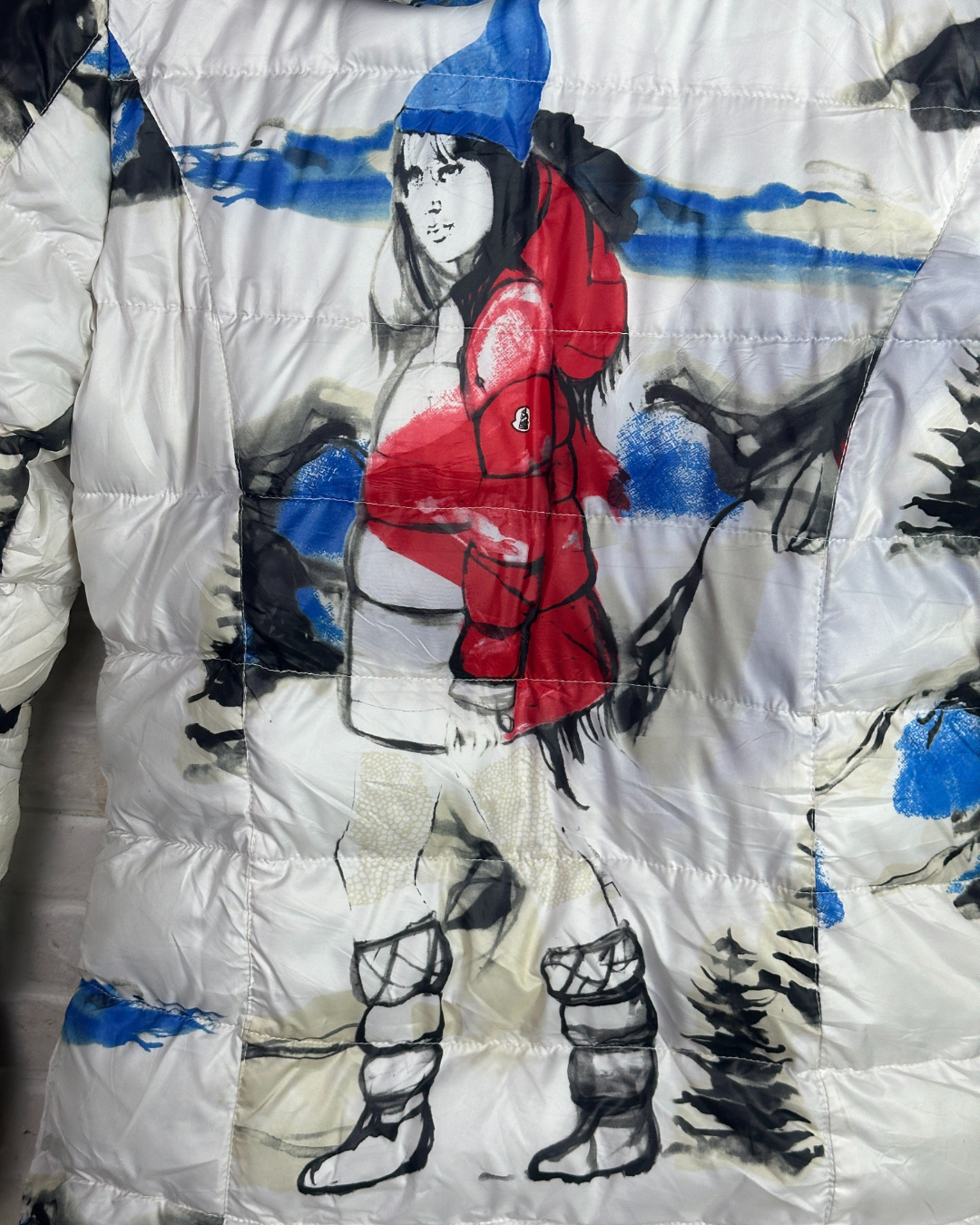 Hikis Athletics Women's Puffer Jacket Large