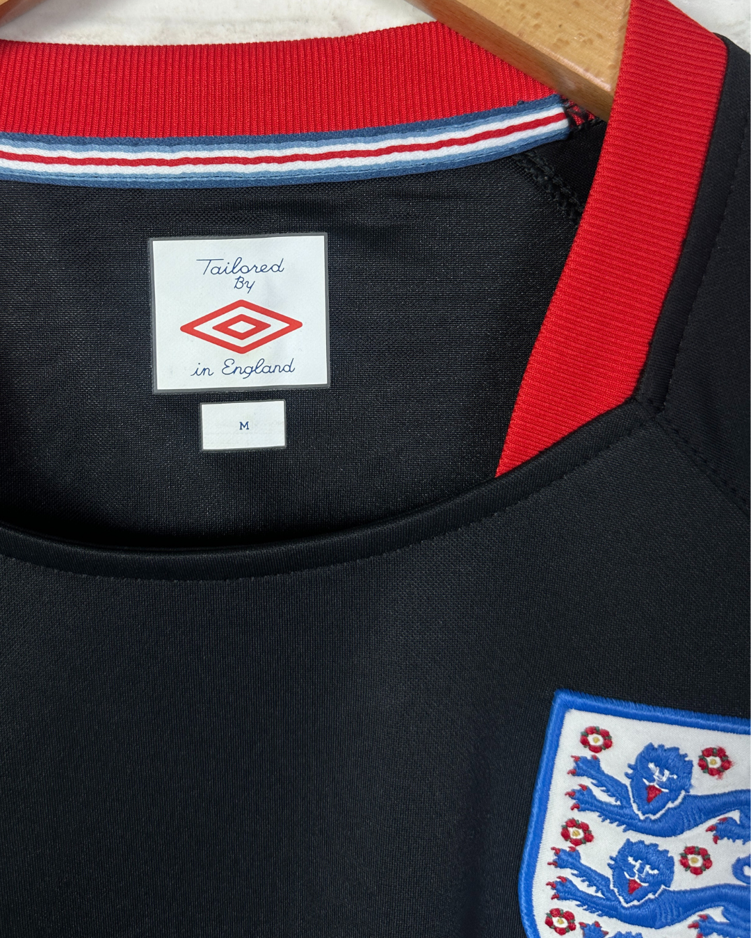 2009/2010 Umbro England Training Football Jersey Medium