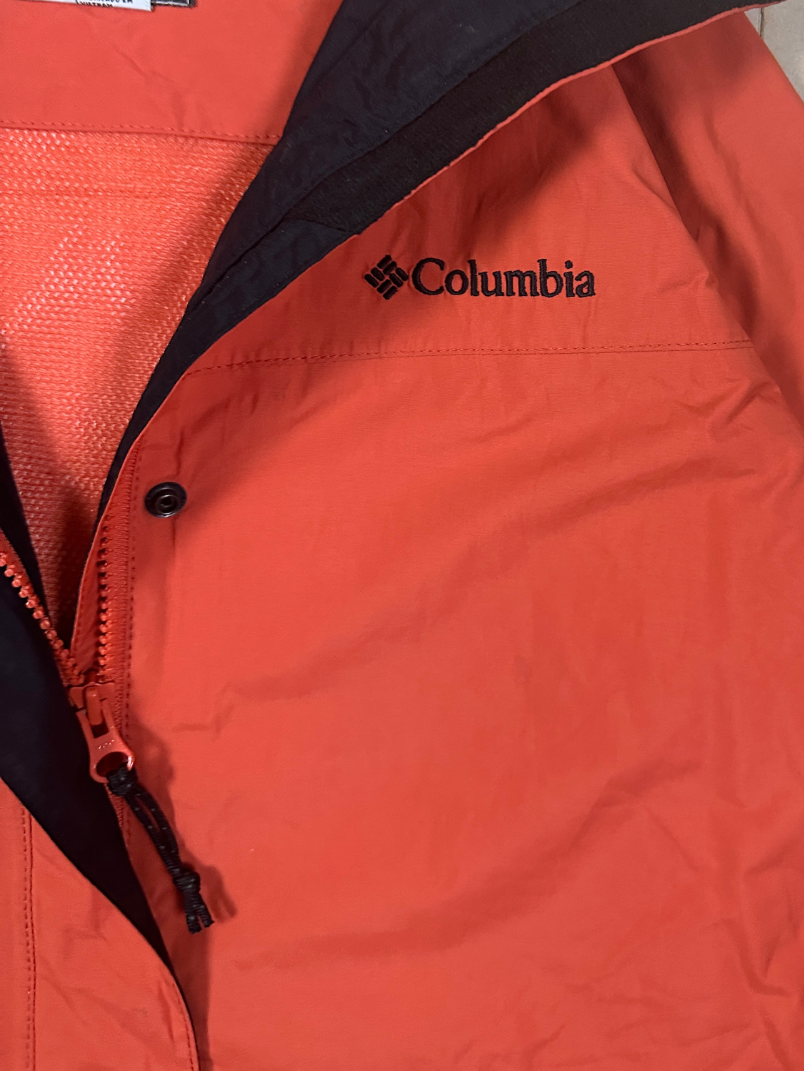 Columbia Women's Jacket - Medium