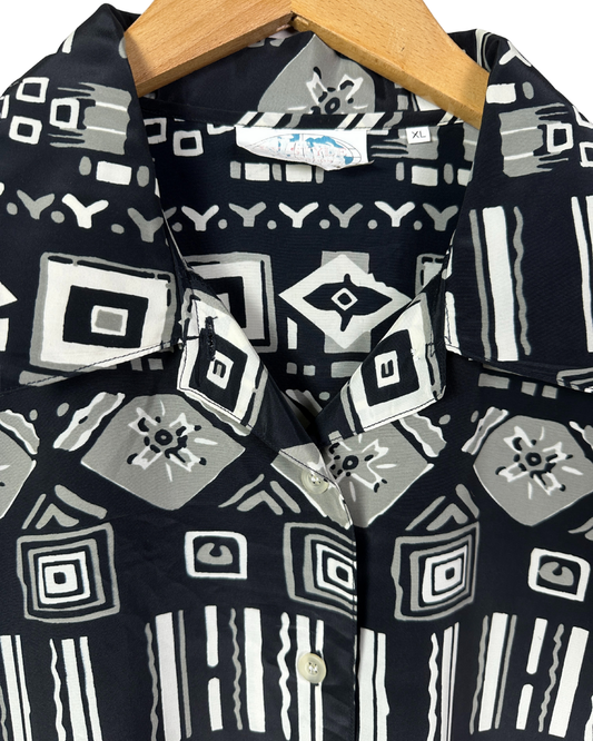 Vintage Geo Shapes Shirts XL