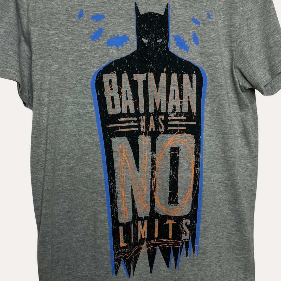 Batman Has No Limits T-shirt Medium