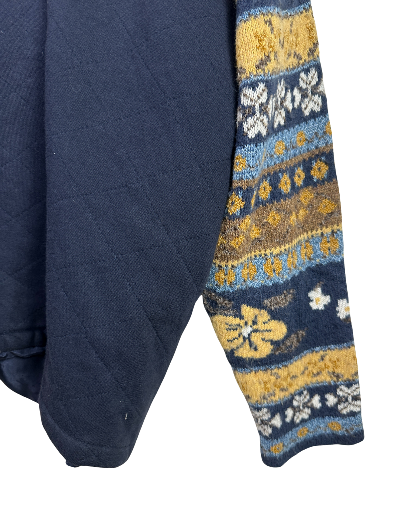 Vintage Marie-Thème Quilted Women's Jacket with Floral Knit Sleeves