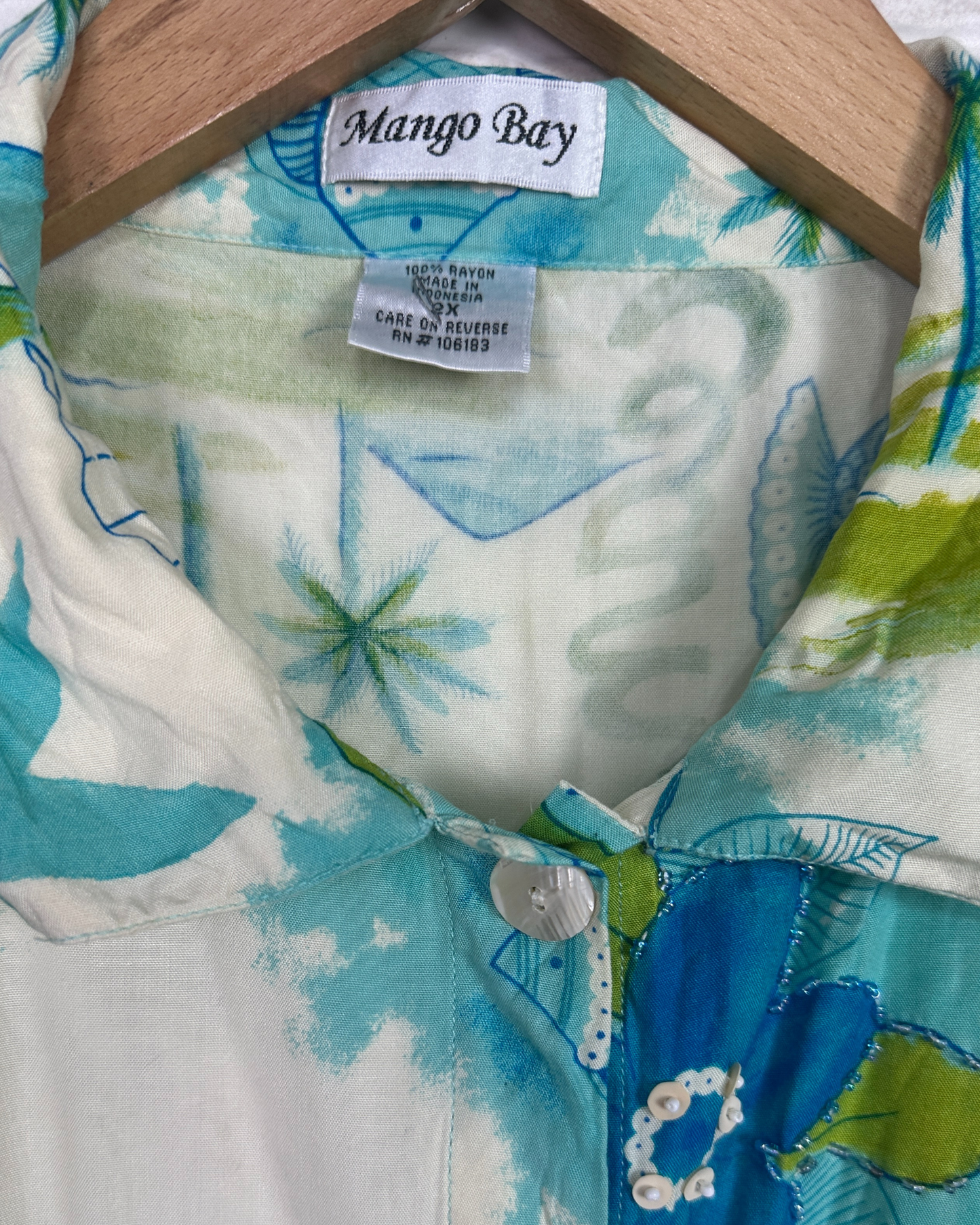 Mango Bay Beaded Applique Floral Women's Shirt 2XL