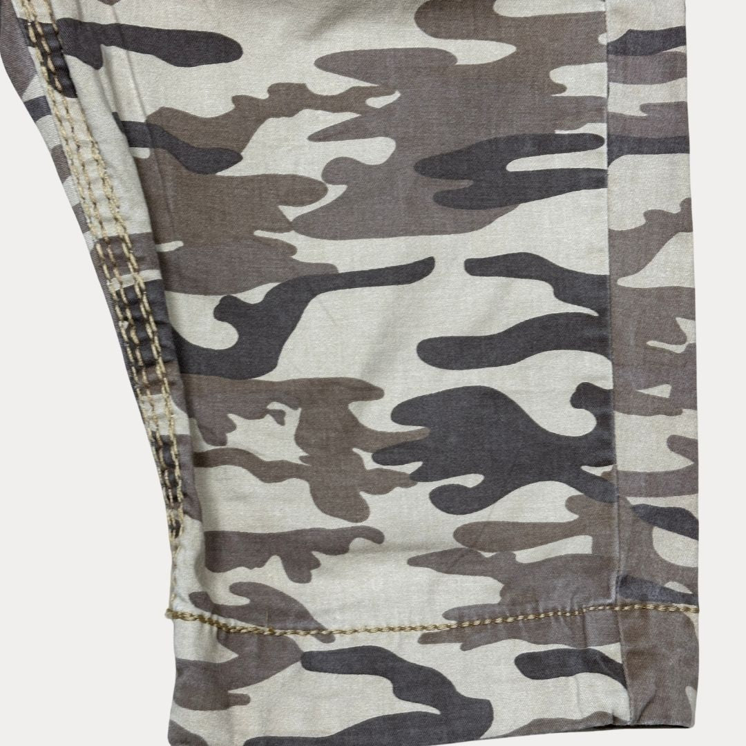 KC 1981 Camo Shorts Medium