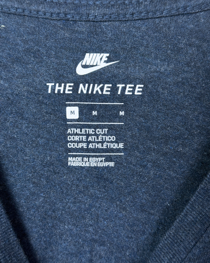 The Nike Tee T-Shirt Medium