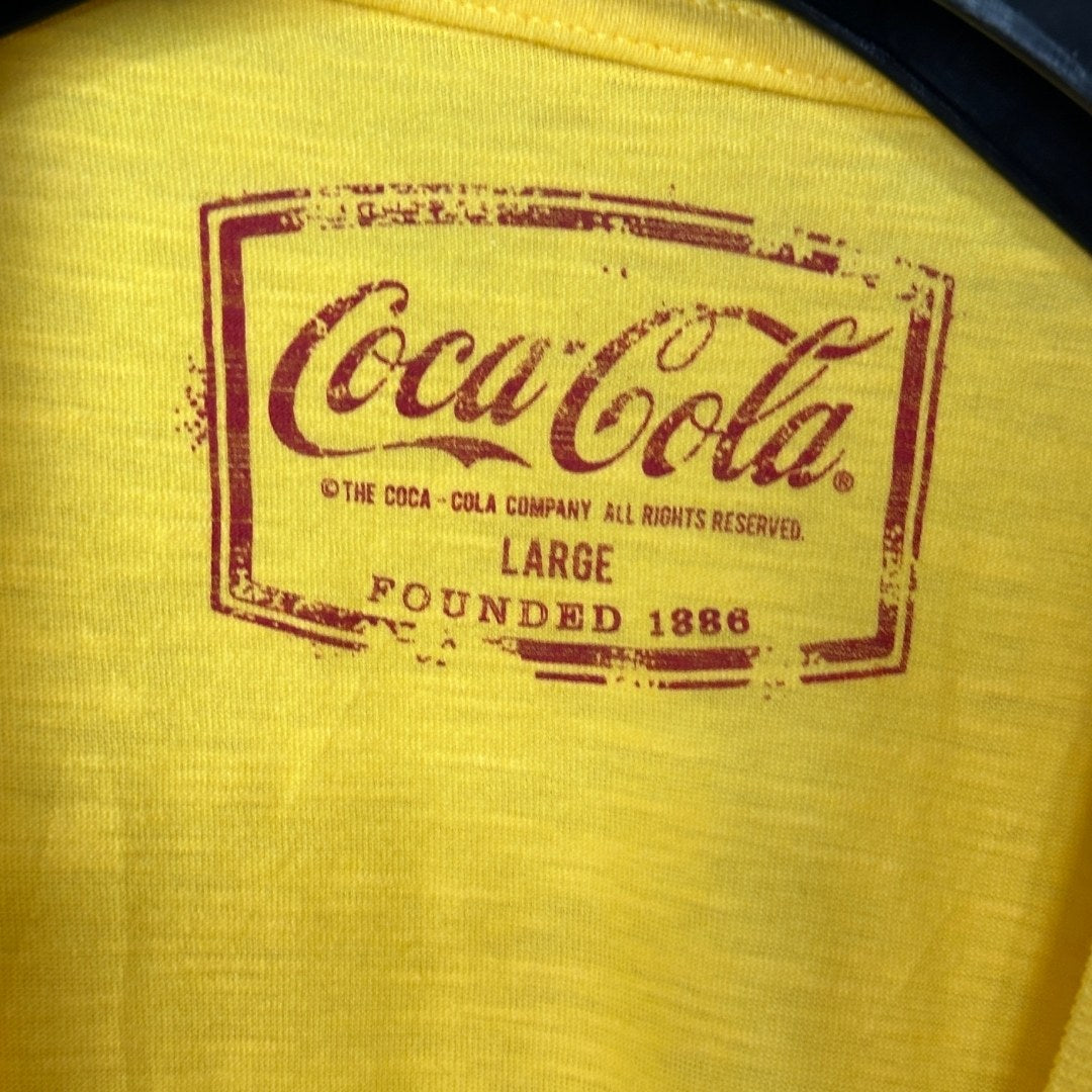 Coca-cola Atlanta Georgia Graphic T-shirt Large