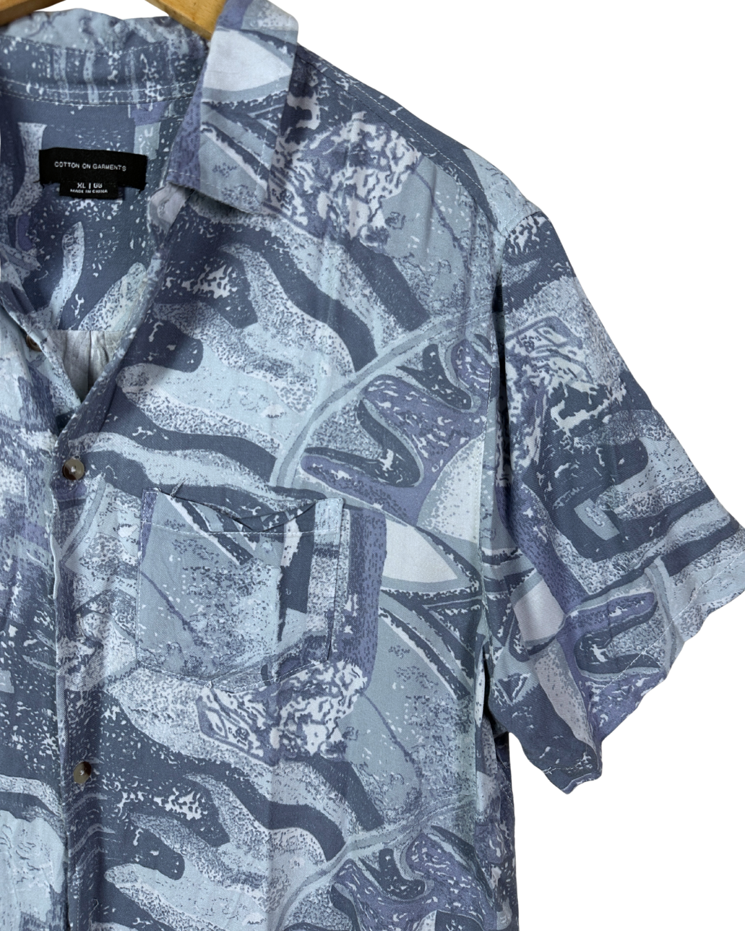 Cotton on Garment Shirt XL