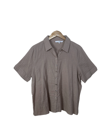 White Feather Women's Shirt - XL/ 2XL