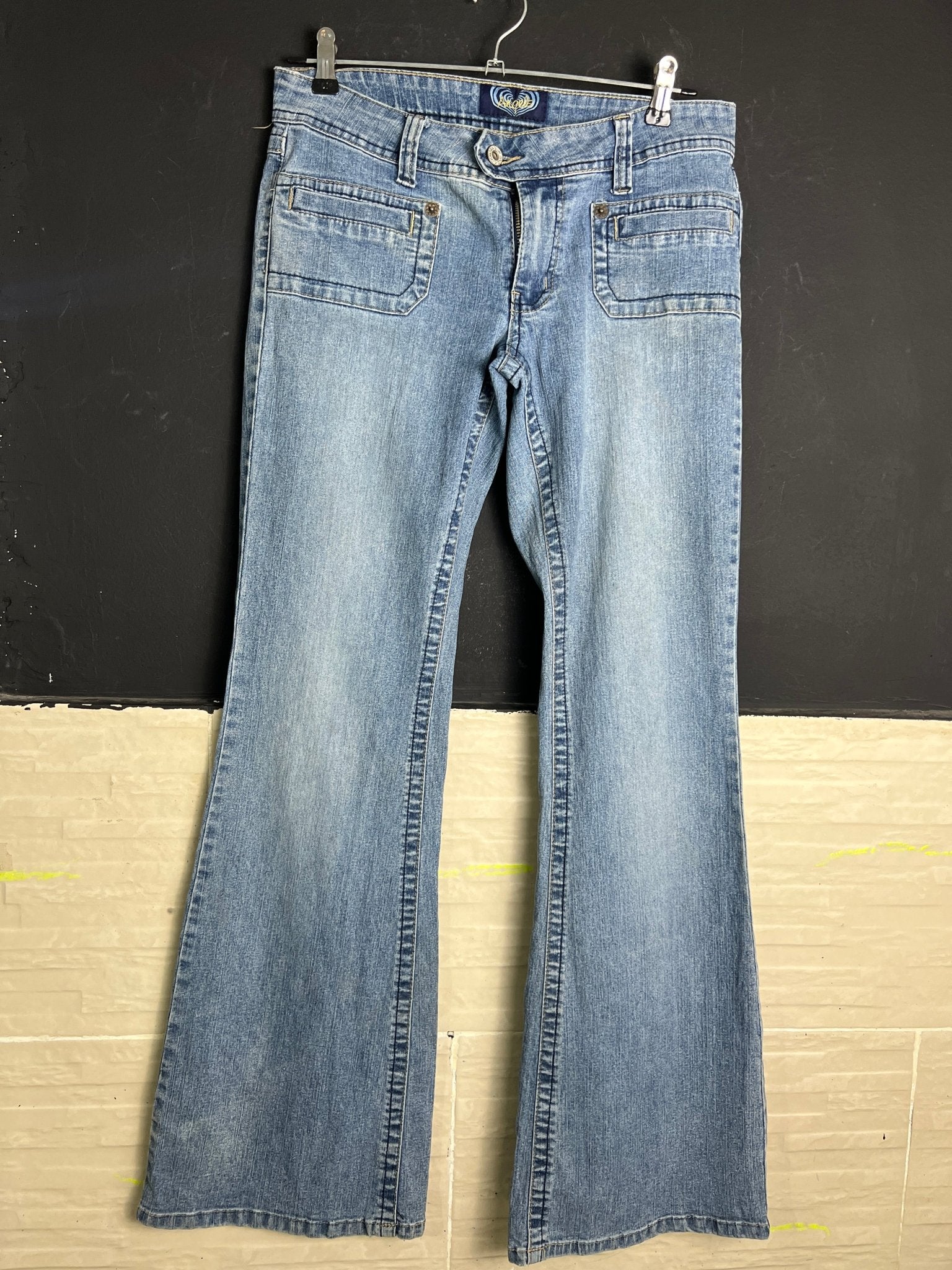 Anqels Low-rise Jeans - Funkify