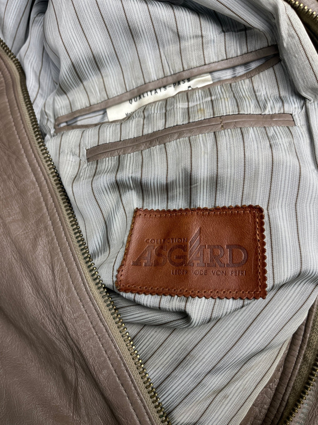 Asgard Genuine Leather Jacket Large - Funkify