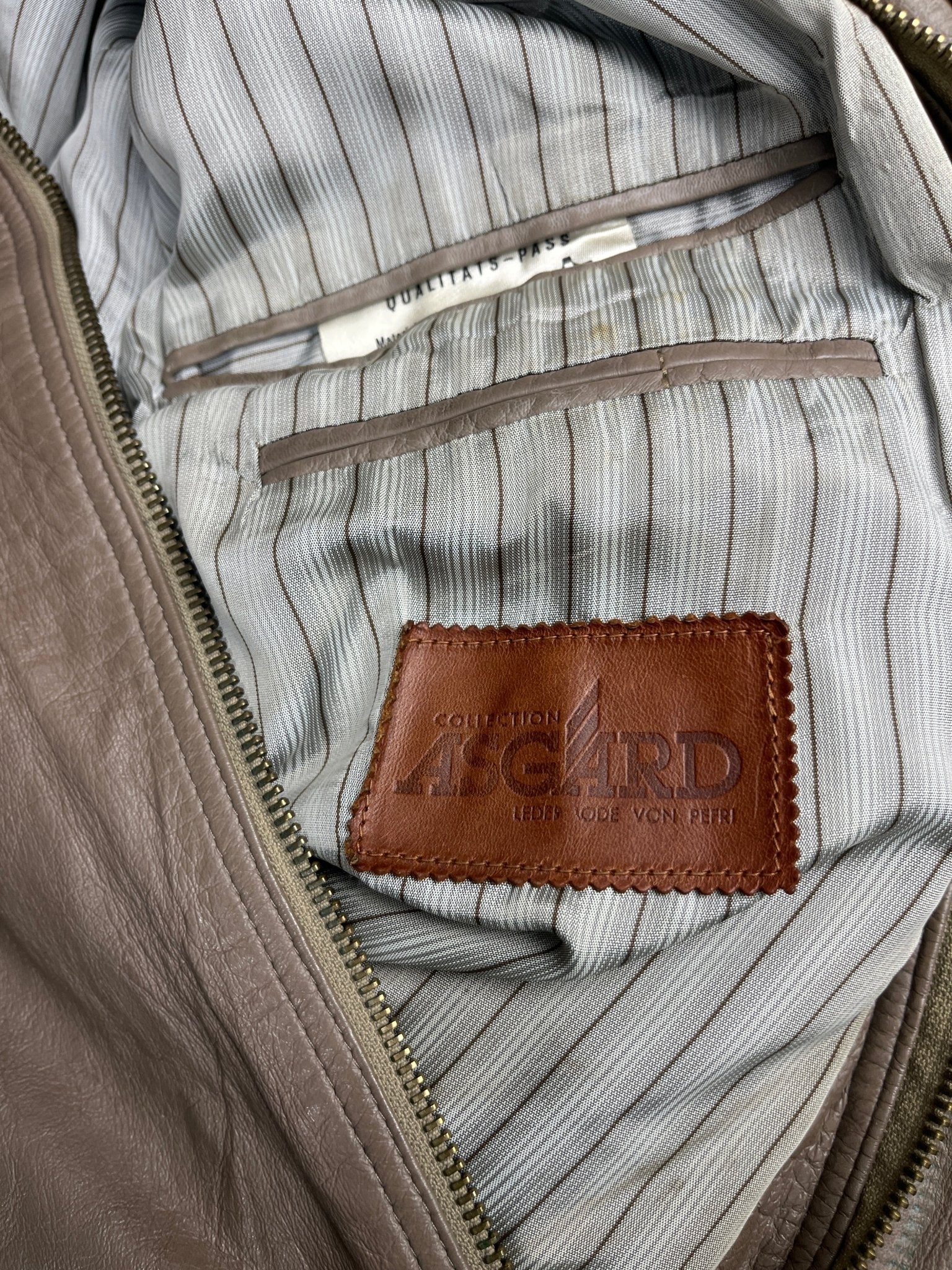 Asgard Genuine Leather Jacket Large - Funkify