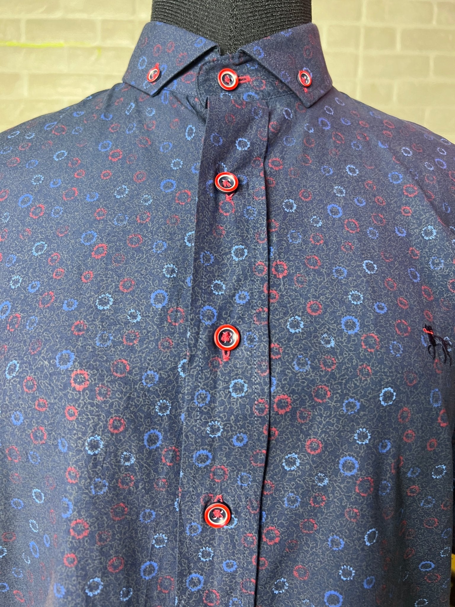 Bewley Ritch Shirt Medium - Funkify