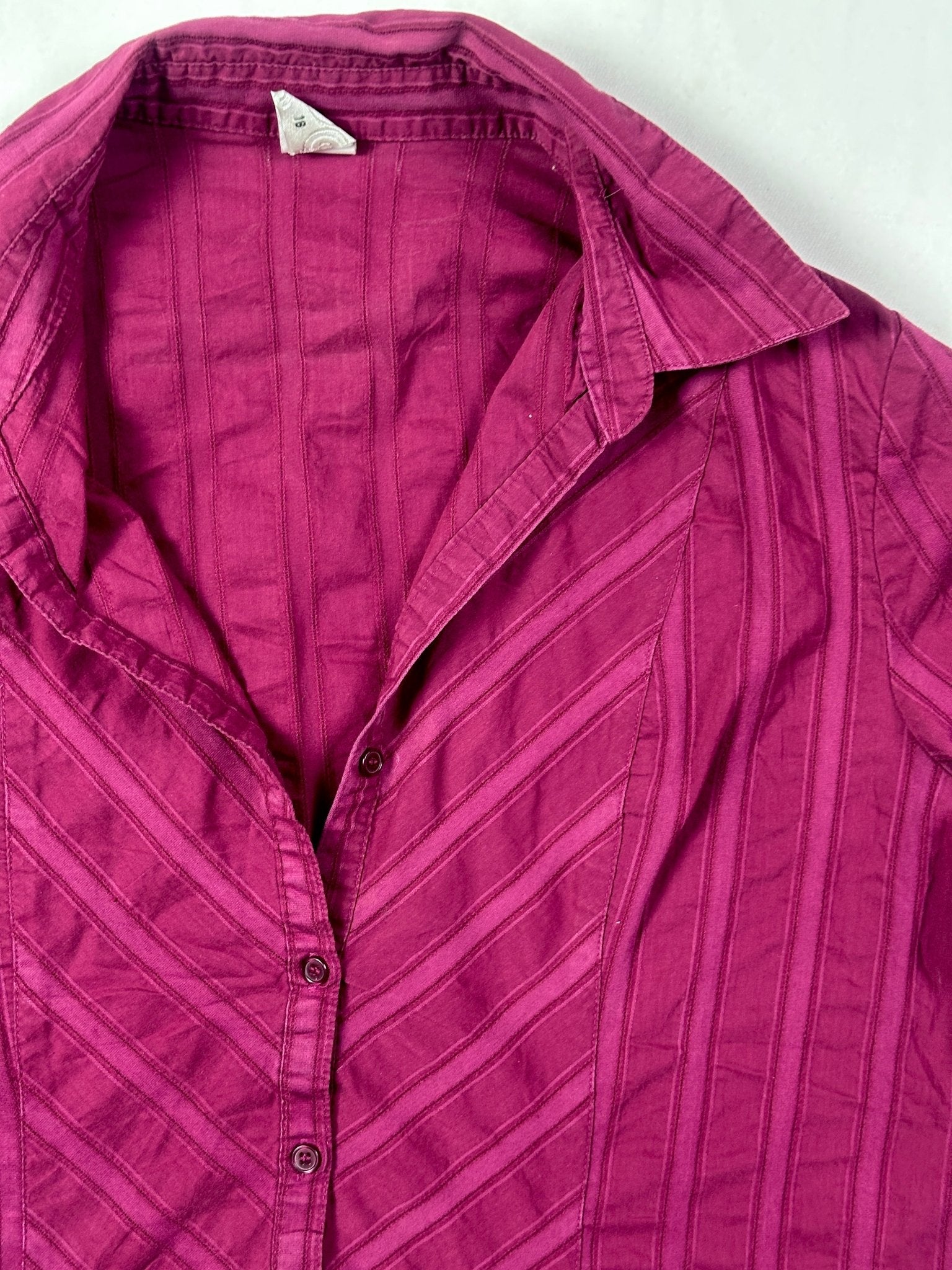 Chevron Stripe Fitted Shirt XL - Funkify
