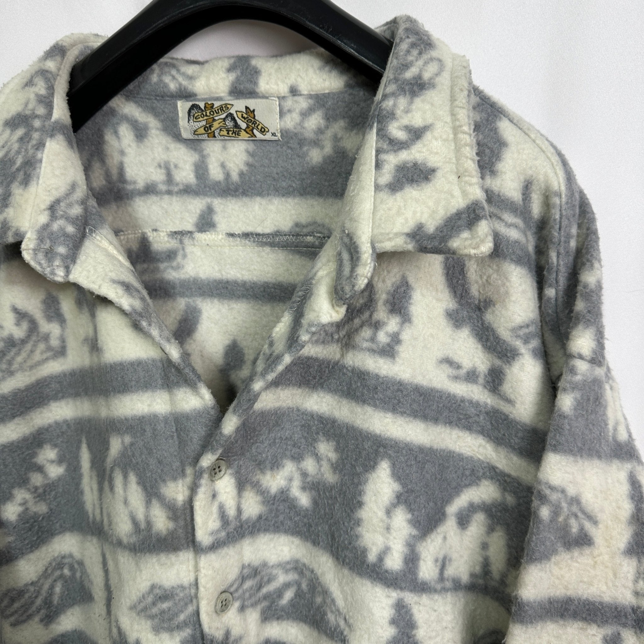 Colours of The World Button Down Fleece XL - Funkify