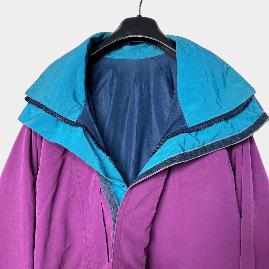 Craghoppers Outdoor Jacket with Foldable Hood - Funkify