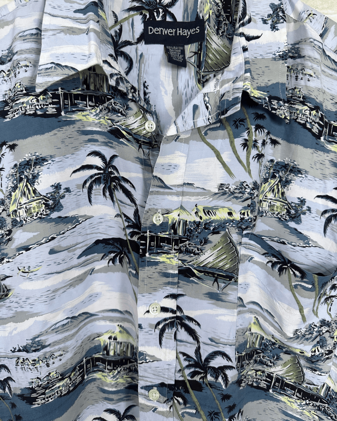 Denver Hayes Hawaiian Shirt 2XL - Funkify