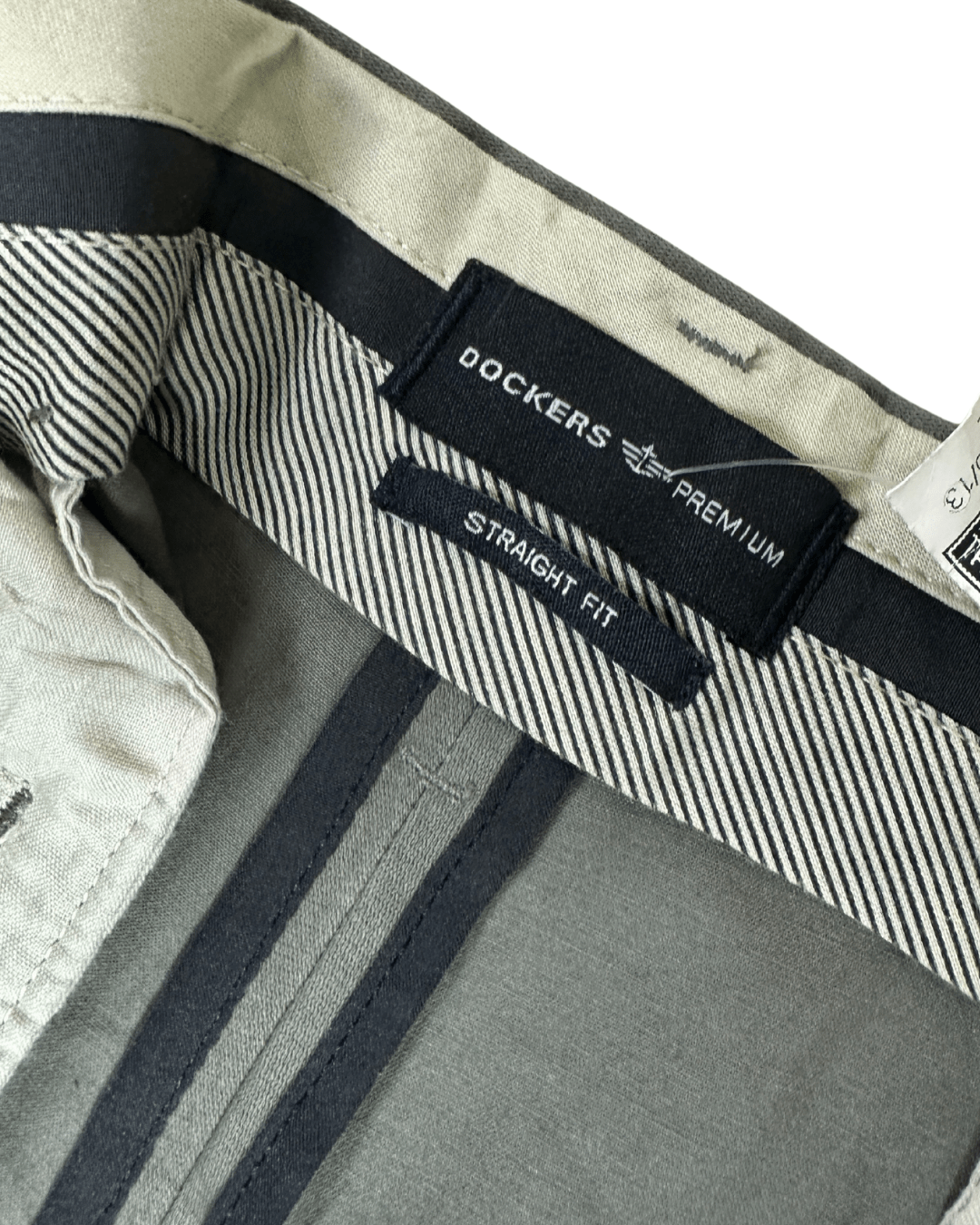 Dockers Premium Straight Fit Pants W42 L30 - Funkify