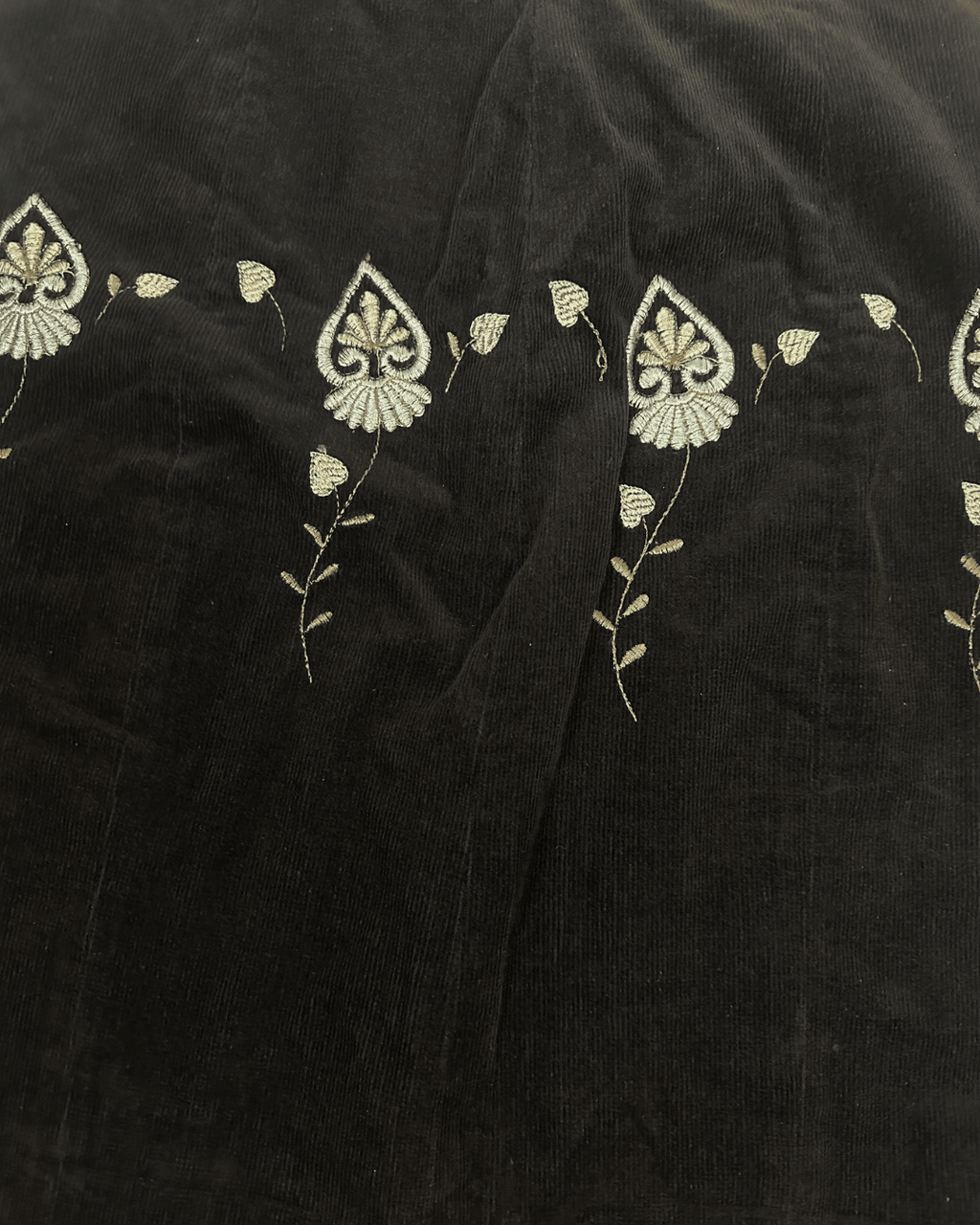 Embroidered maxi skirt