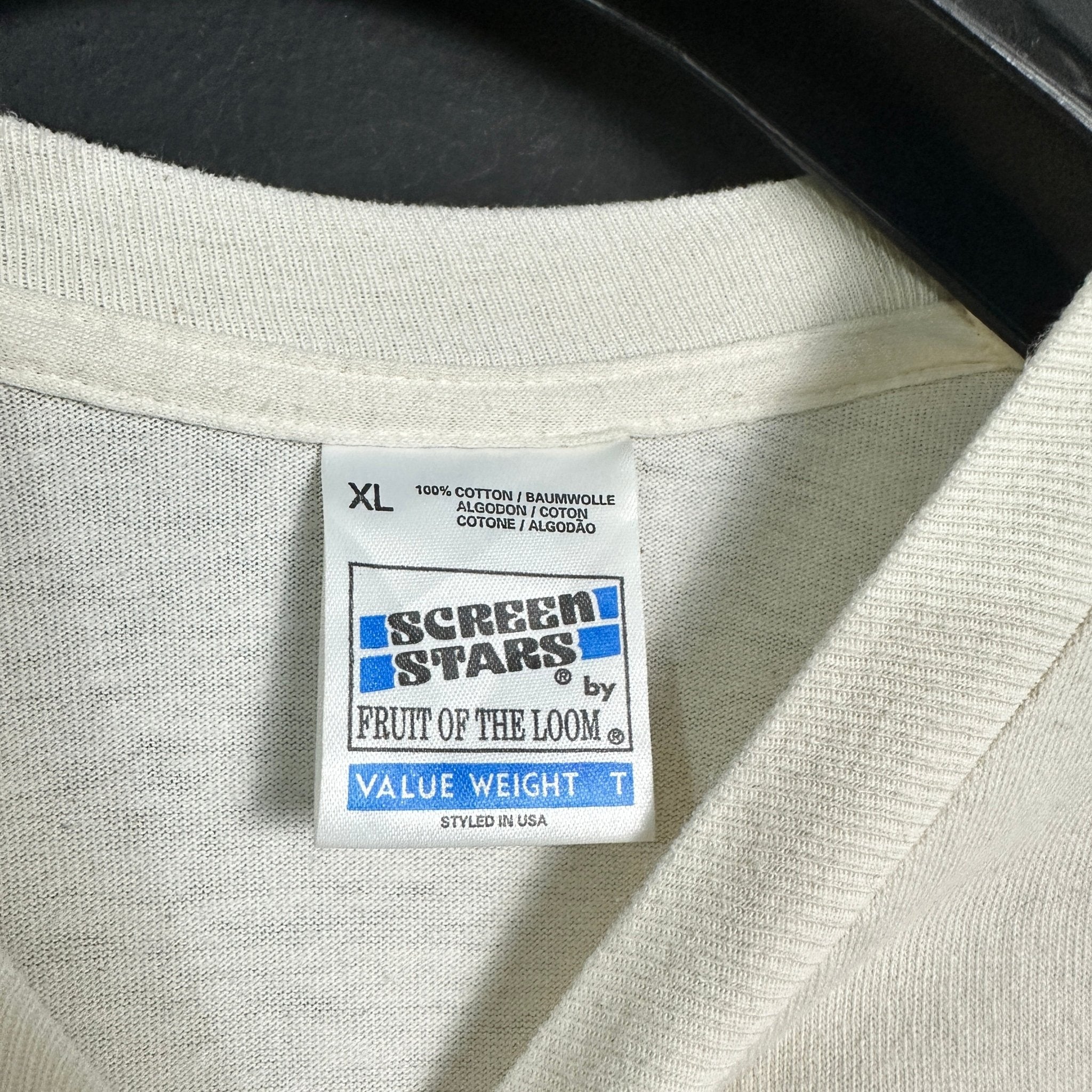 Fruit of The Loom Graphic Tee Large - Funkify