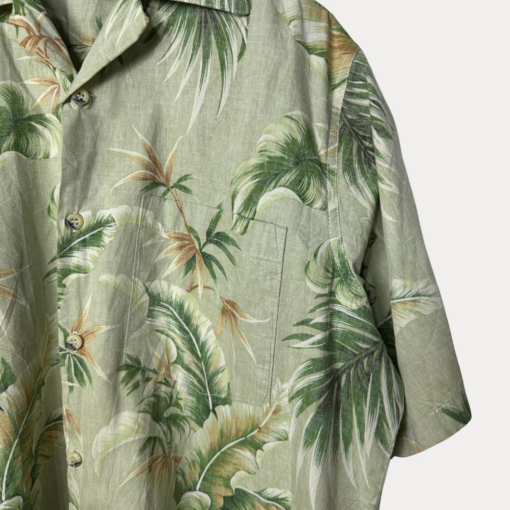 Go Barefoot Hawaiian Shirt Medium - Funkify