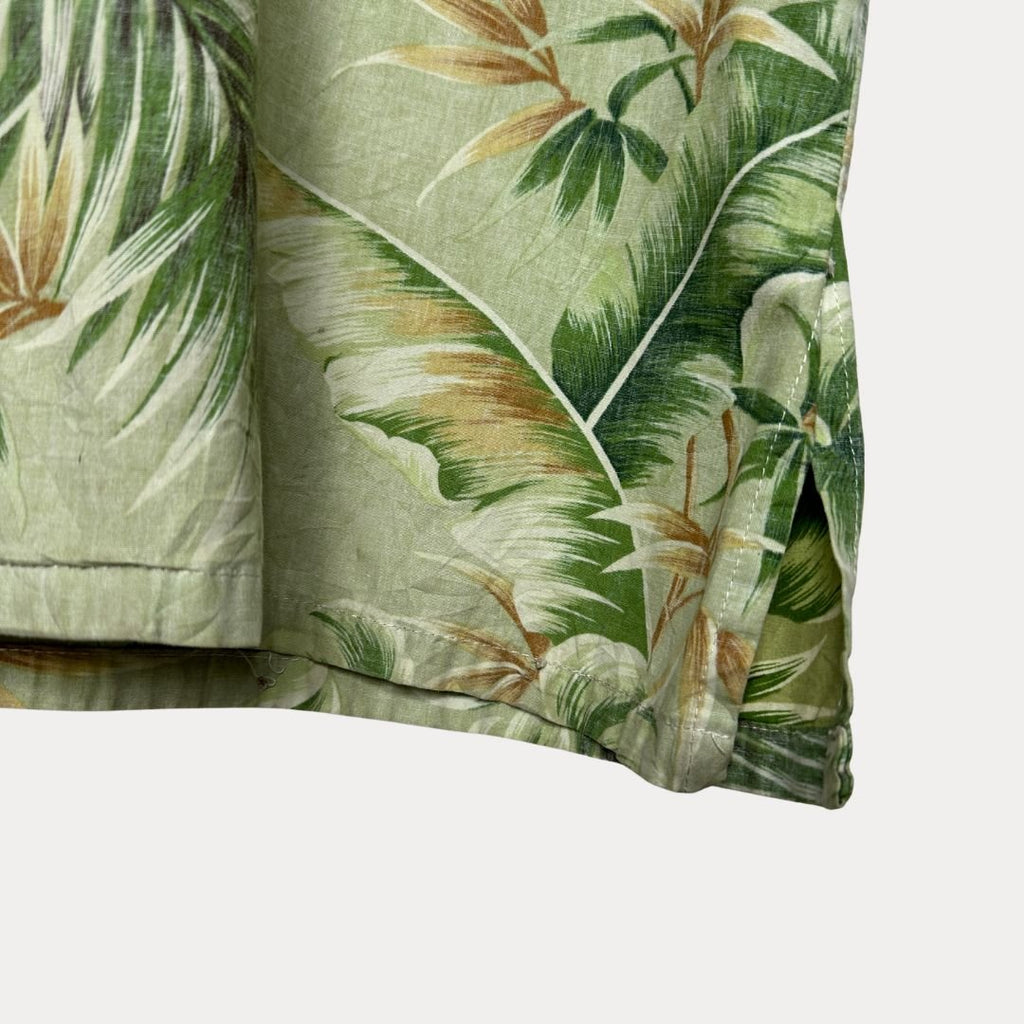 Go Barefoot Hawaiian Shirt Medium - Funkify