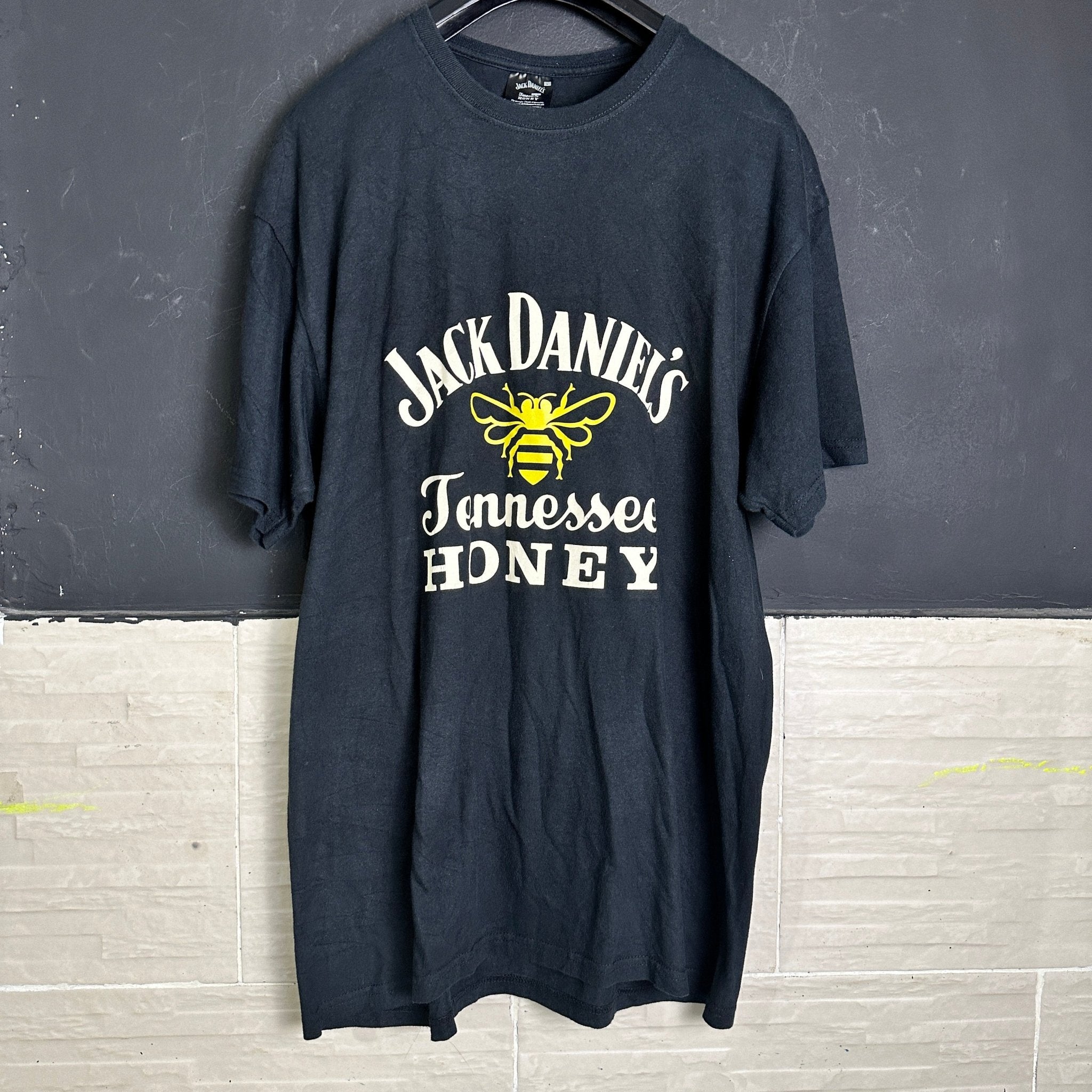 Jack Daniel's Tennessee Honey Graphic Tee - Funkify
