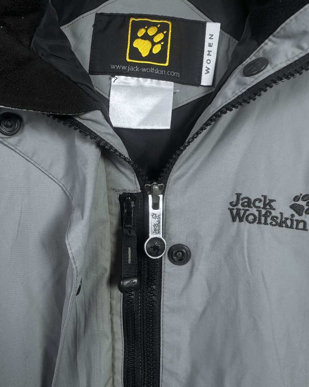 Jack Wolfskin Women's Jacket w/ Detachable Hood - Funkify