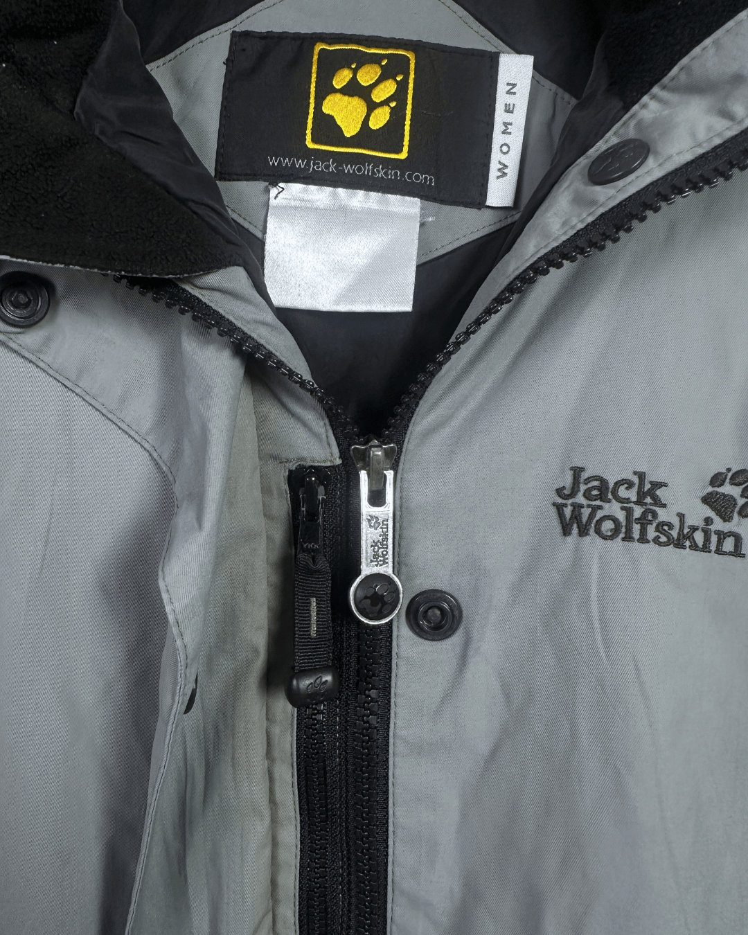 Jack Wolfskin Women's Jacket w/ Detachable Hood - Funkify