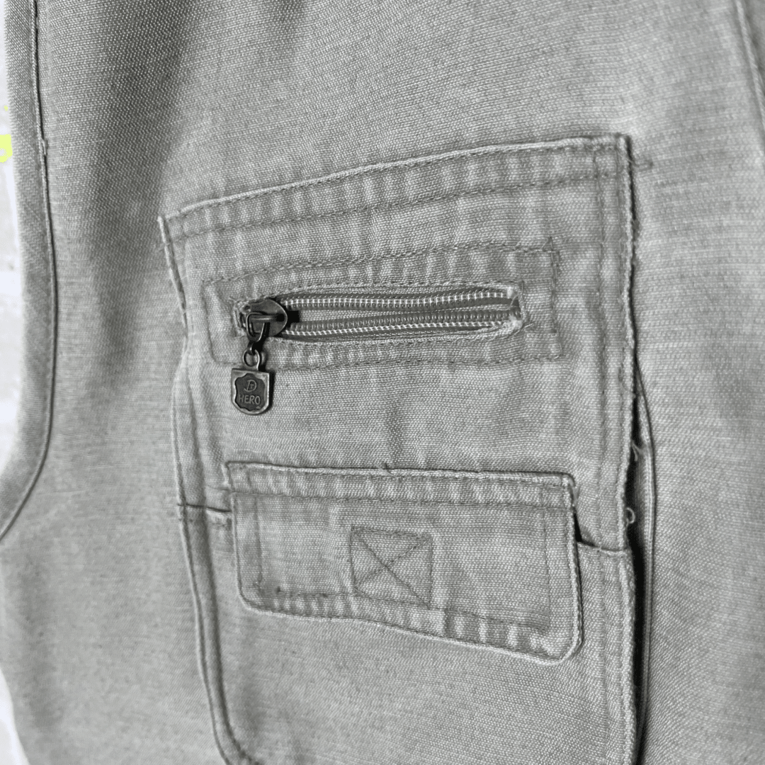 Jingtao Cargo Vest Large - Funkify