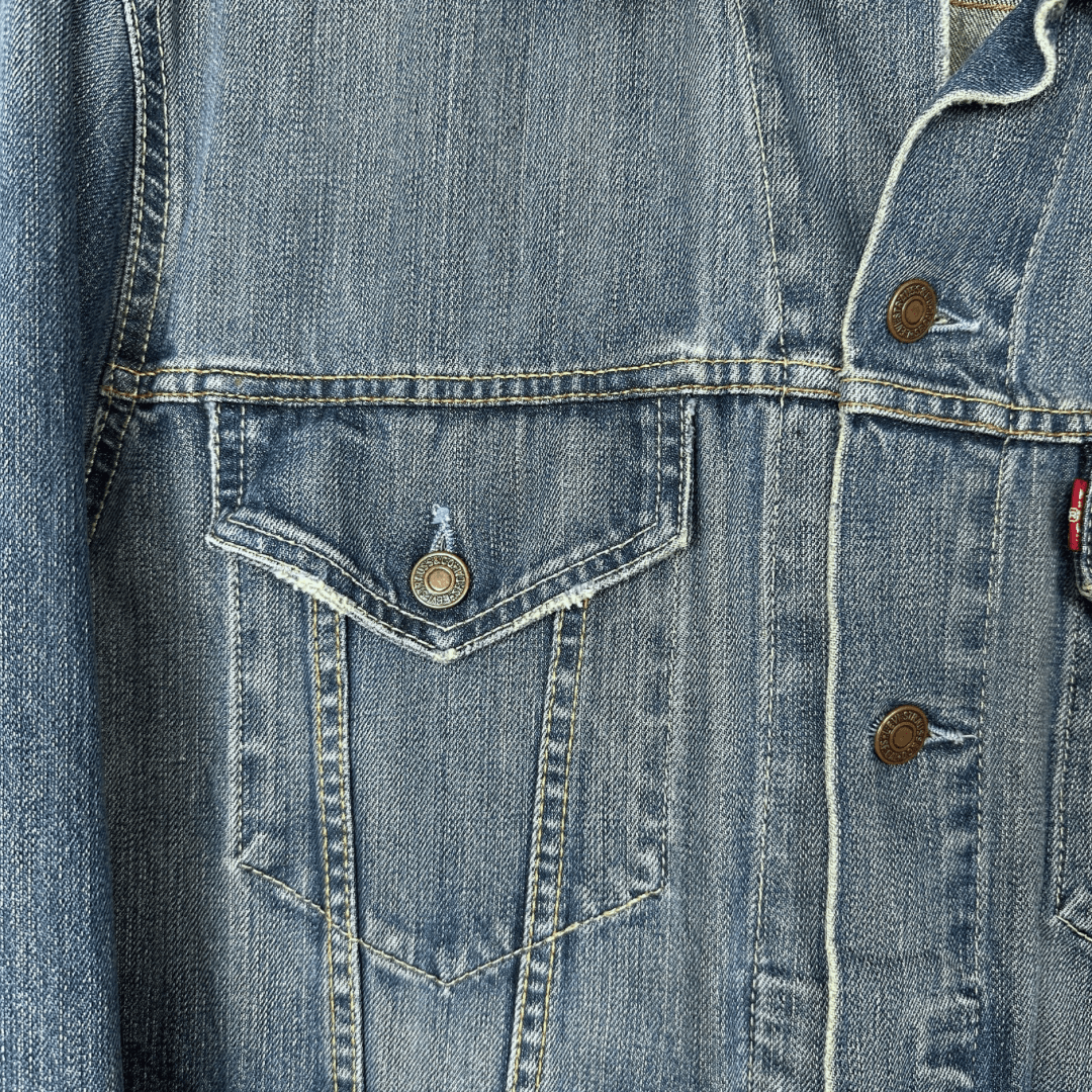 Levi’s Denim Jacket Large - Funkify