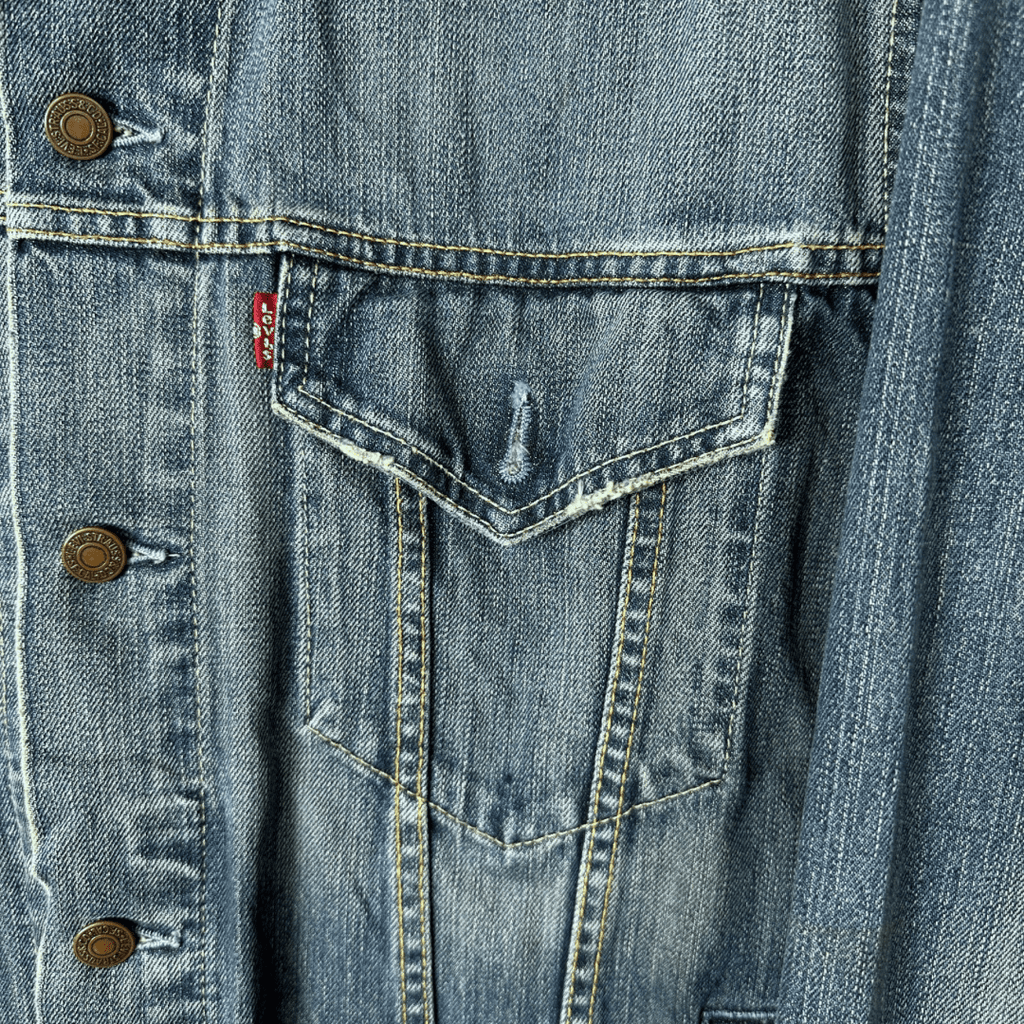 Levi’s Denim Jacket Large - Funkify