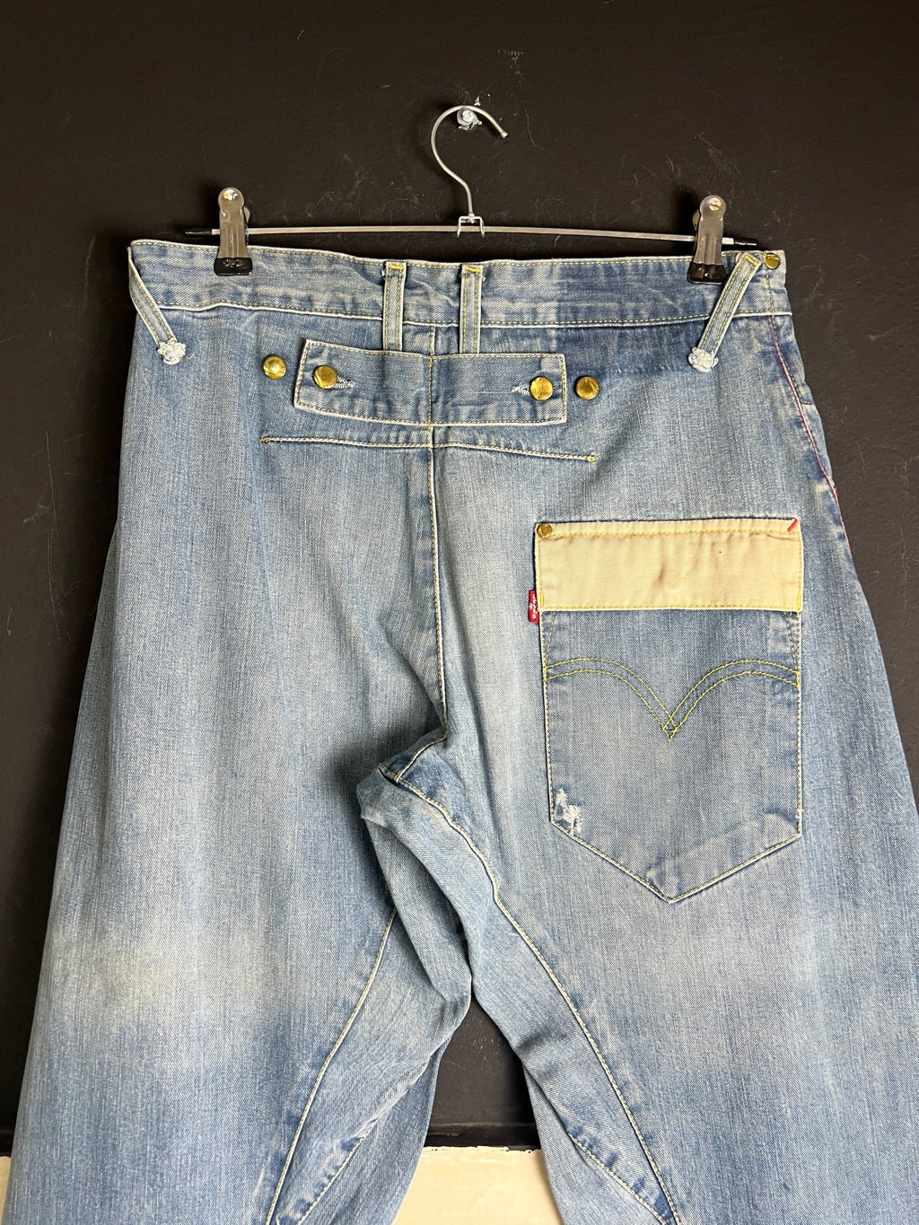 Levi's Jeans - Funkify