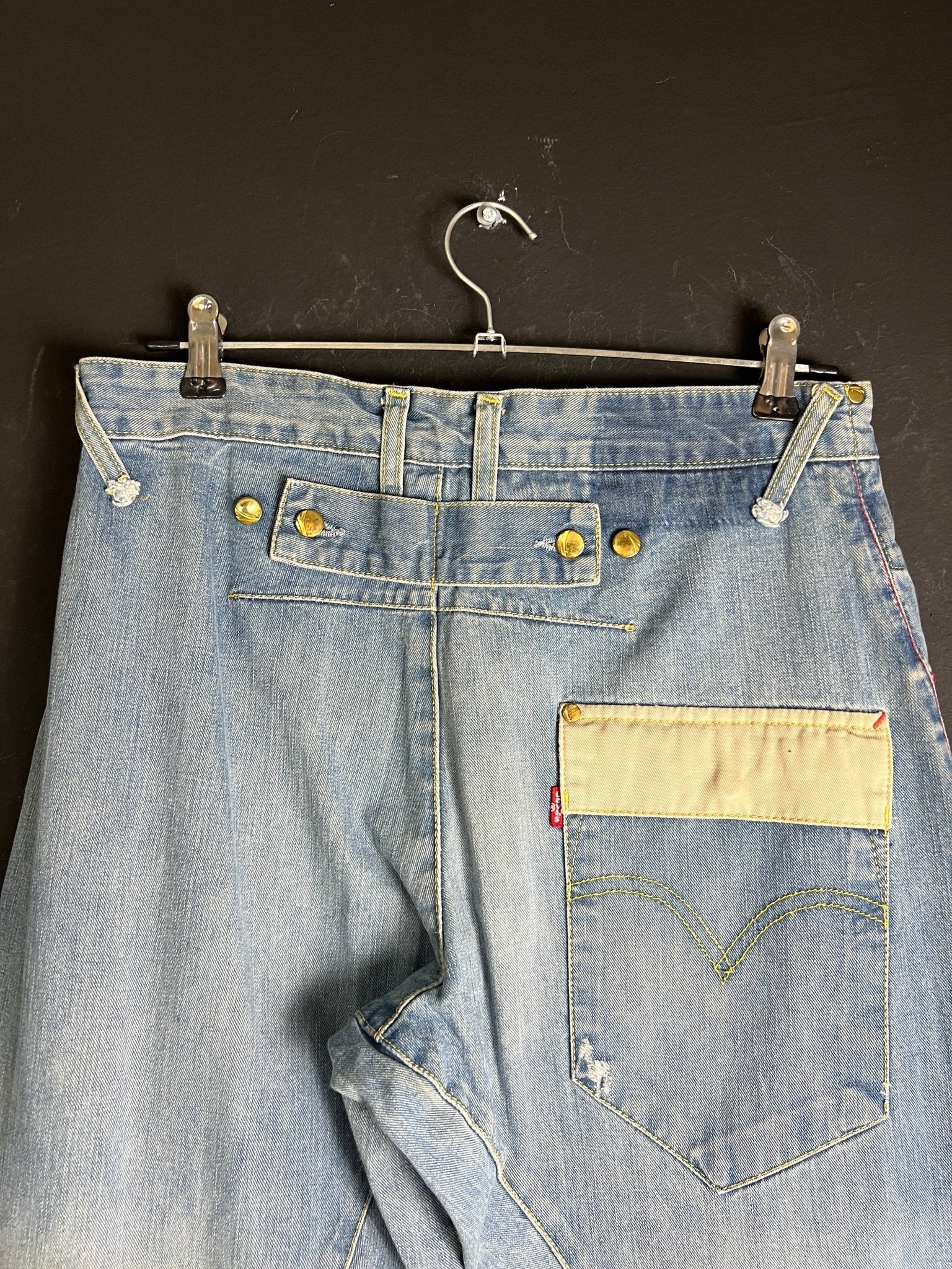 Levi's Jeans - Funkify