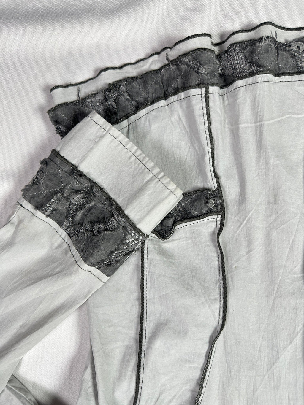Lewinger Fitted Shirt with Lace Detail Size 42 - Funkify