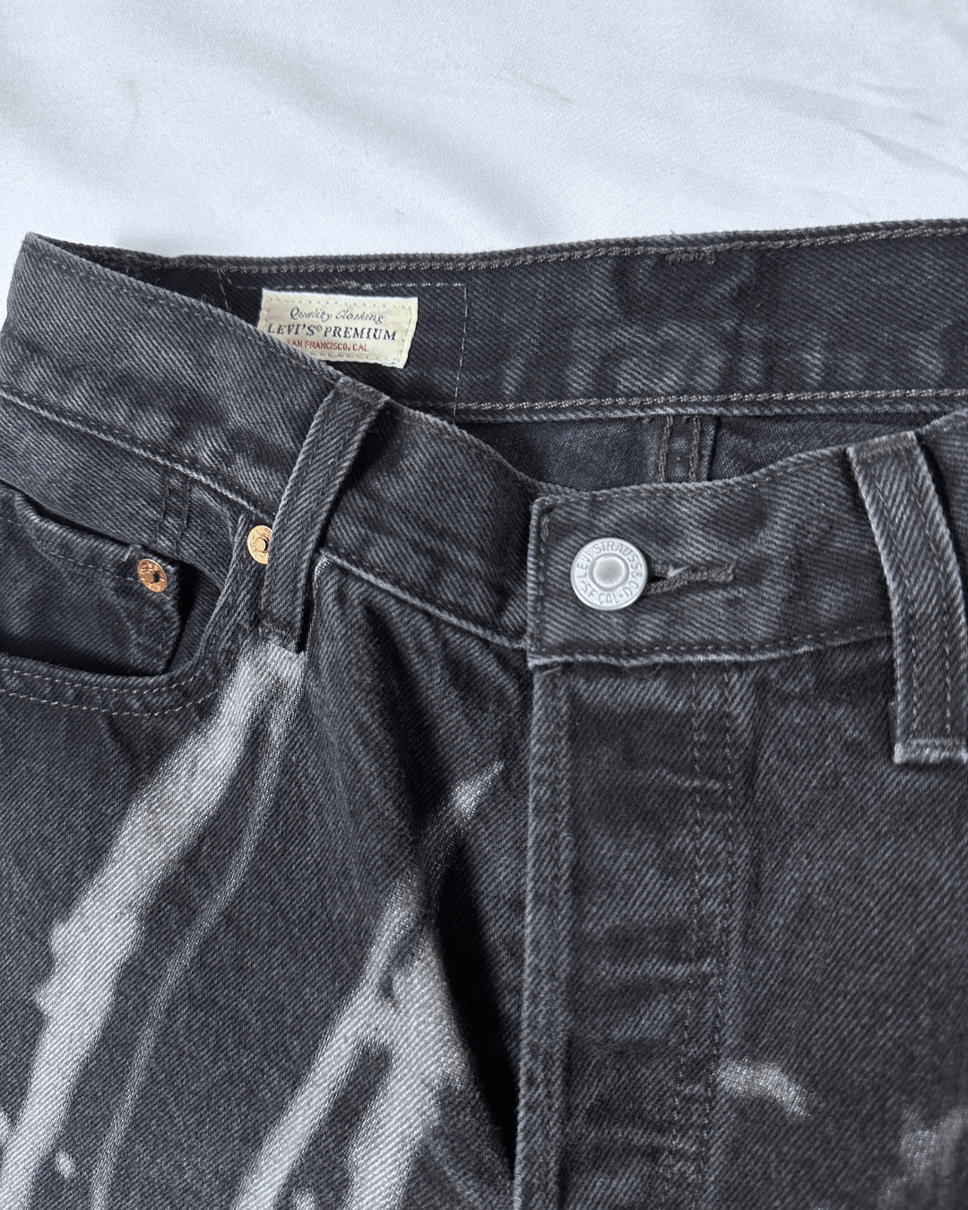 Limited Edition Levi's x Barbie Ferreira 90's 501 Jeans - Women's W25 - Funkify