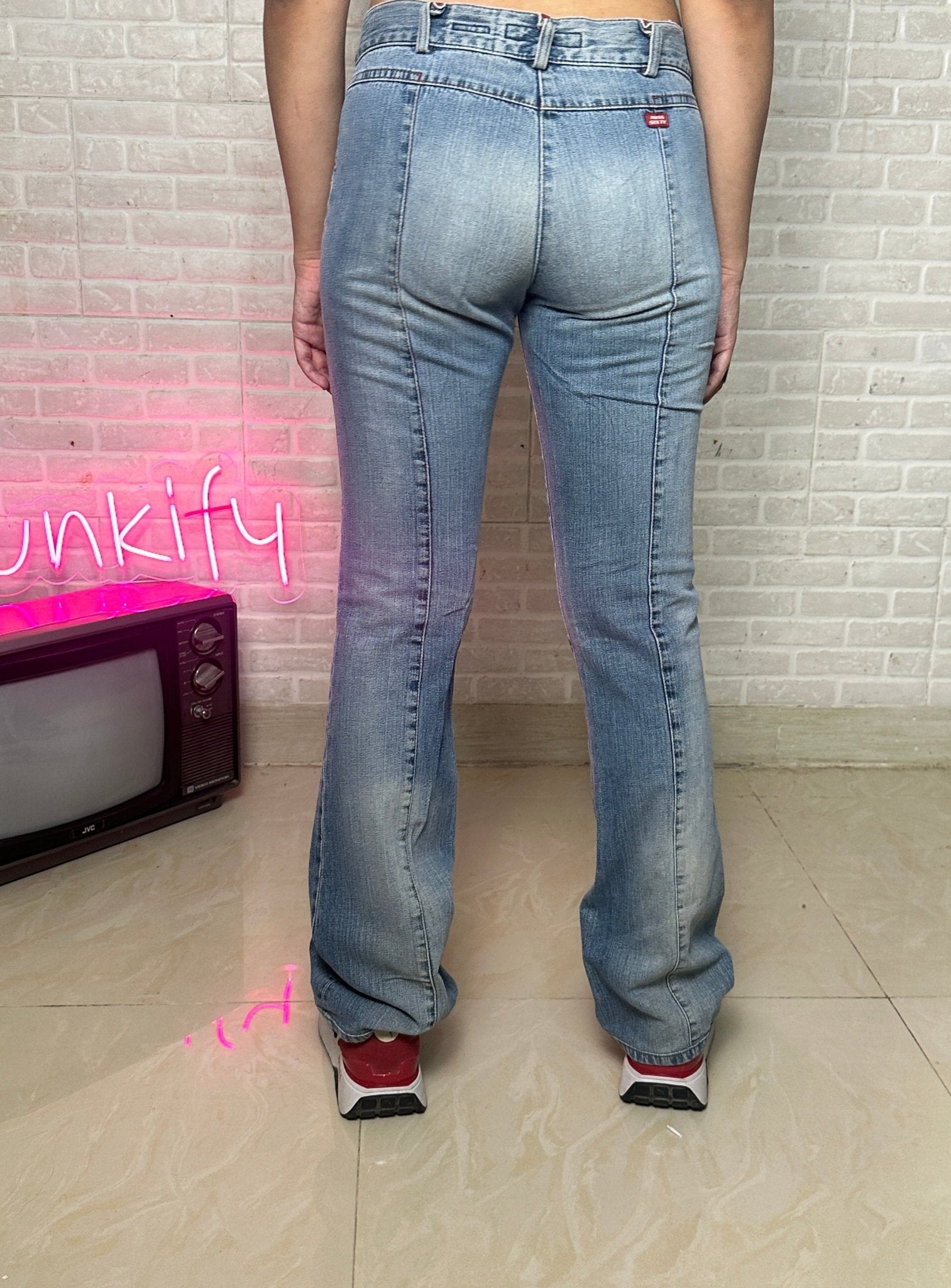 Low-Waist Miss Sixty Jeans - Funkify