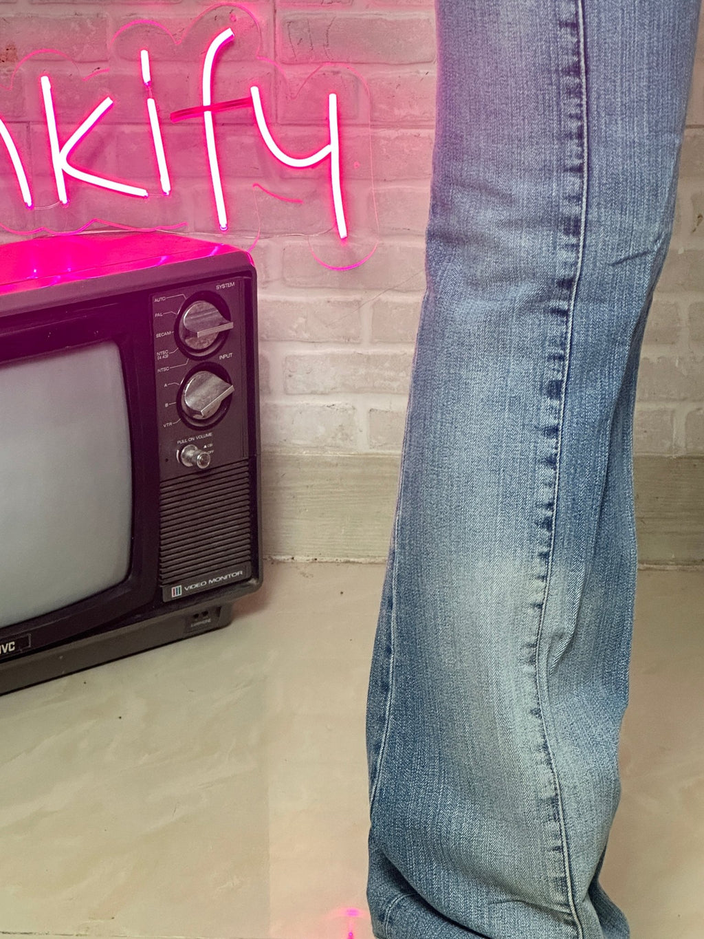 Low-Waist Miss Sixty Jeans - Funkify