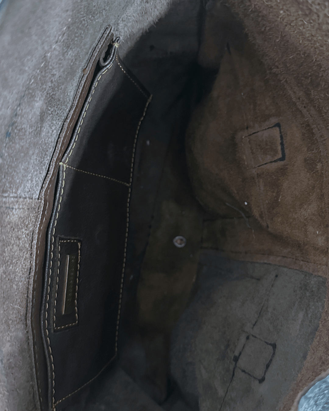 MNG Accessories Black Genuine Leather Tote Bag with Front Pockets - Funkify